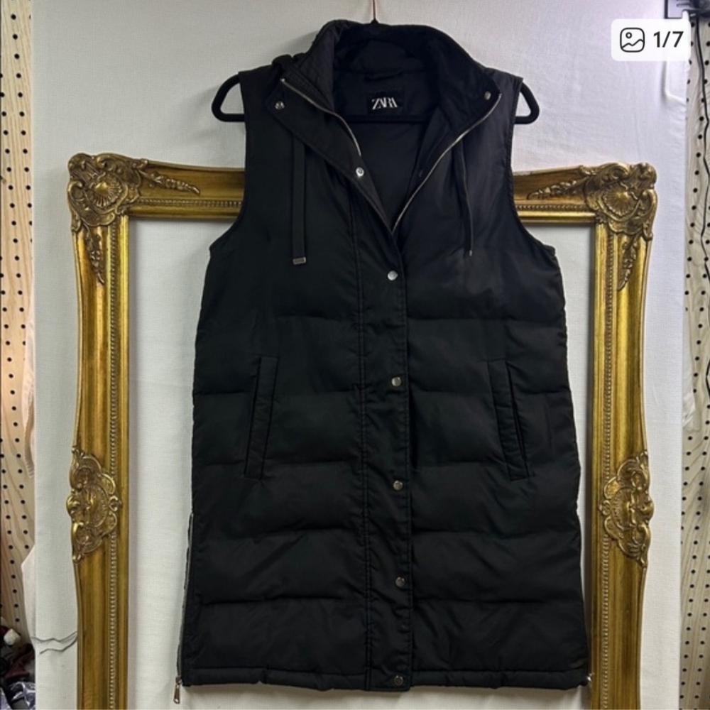 ZARA Black Quilted Vest with Hood M